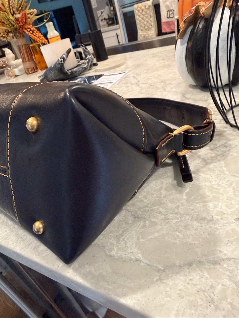 Dooney and Bourke Navy Florentine hobo 26 - Picture 5 of 8